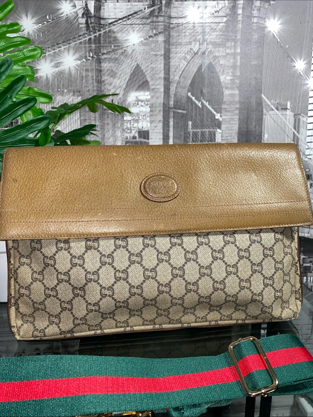 Authentic Rare Gucci GG Plus Vintage Bag - Picture 3 of 17